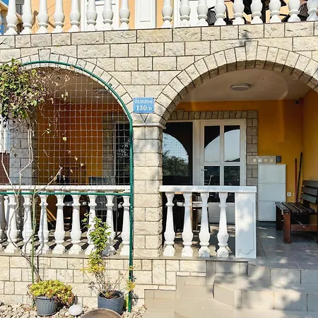 Appartement Stunning In Štinjan